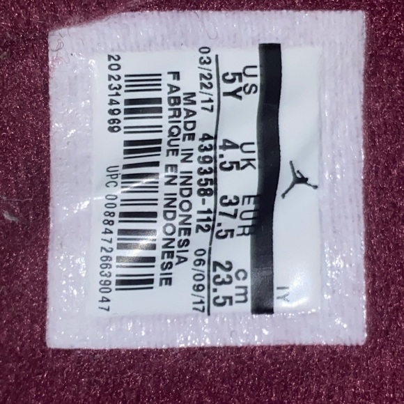 Jordan 13 - Picture 2 of 2